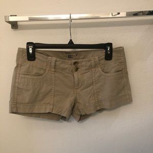 American Eagle - AE tan/Khaki short shorts